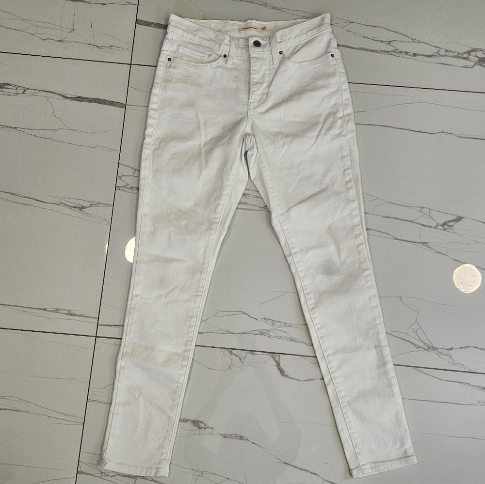 Levi 311 Skinny Jeans | Size 28